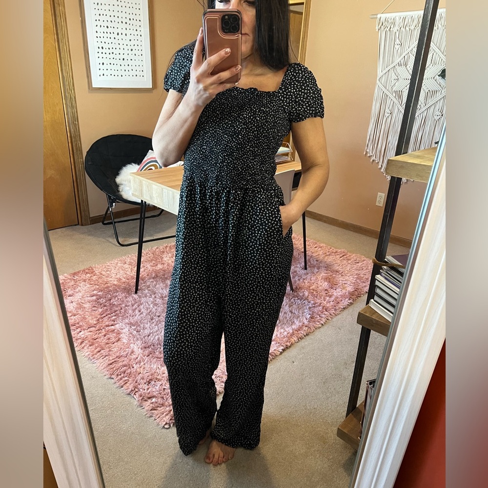 Abercrombie and Fitch wide leg smocked jumpsuit with pockets size L